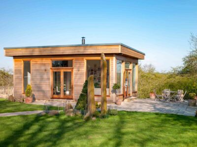 Garden room contractors Cardiff